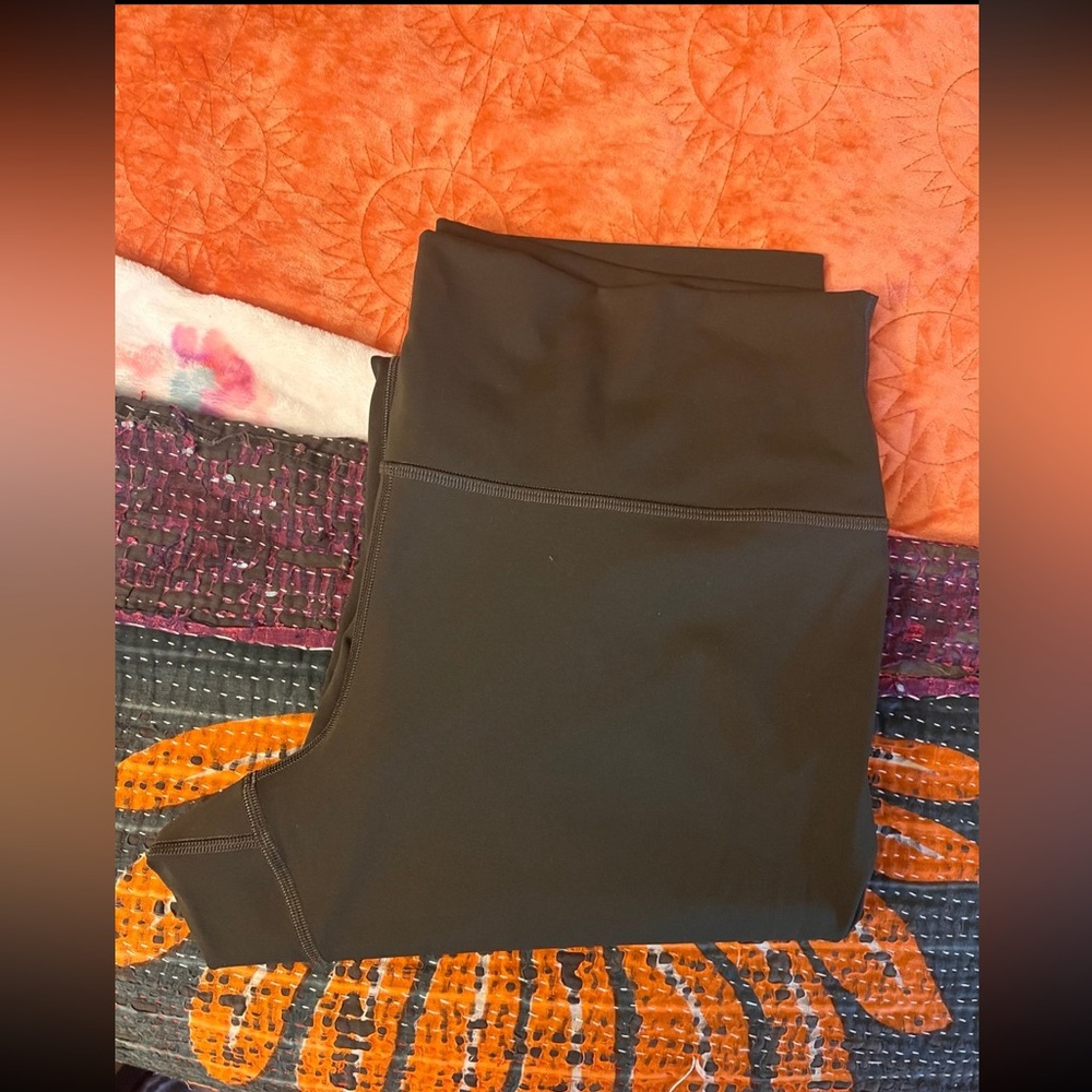 Lululemon forest green wunder under luxtreme leggings size 14